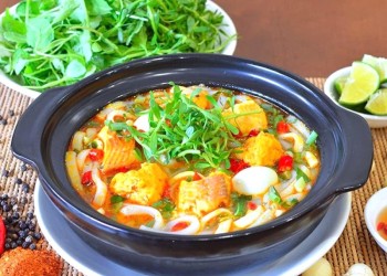 Bánh Canh Cá Lóc Akay: Hương Vị Quê Hương Gây Thương Nhớ – Món Ăn Ngon Không Thể Bỏ Qua