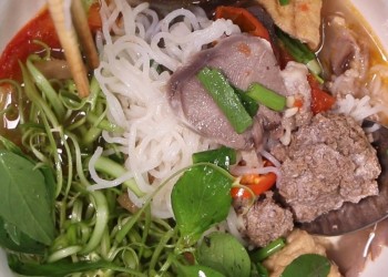 Bún Riêu Lưỡi Bình Dương: Sợi Bún Thơm, Nước Lèo Ngon, Lưỡi Giòn Nhai