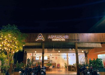 Art House Coffee: Nơi nghệ thuật và cà phê hòa quyện