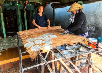 Làng Nghề Bánh Phồng Phú Mỹ: Nơi Hương Thơm Gây Nghiện