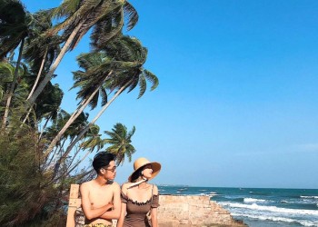 Phan Thiết: Lãng mạn bên Huy Khang và Băng Dung