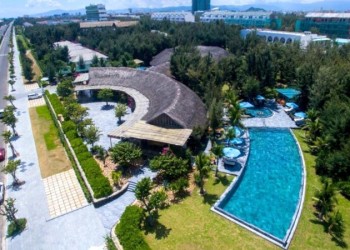 Phú Yên lung linh: 3 resort biển đẹp mê hồn