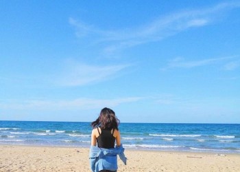 Bãi biển Đồi Dương: Bình yên, sóng vỗ ngay trung tâm Phan Thiết – Nơi lý tưởng cho kỳ nghỉ thư giãn.