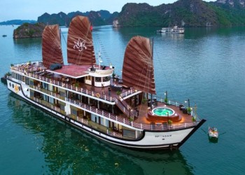 Khám phá vẻ đẹp hoang sơ Vịnh Lan Hạ trên du thuyền Orchid Classic Cruise