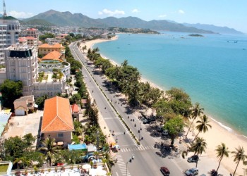 Di chuyển thuận tiện từ TP.HCM đến Nha Trang: Xe khách, tàu hỏa, máy bay – lựa chọn nào phù hợp với bạn?