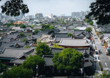 Bình yên thơ mộng tại Làng Hanok Bukchon: Nét cổ kính giữa lòng Seoul