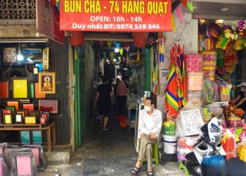 Bún Chả Hàng Quạt: Hương vị Hà Nội khó quên, món ngon hấp dẫn du khách