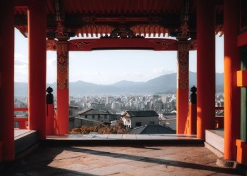 Kiyomizu-dera: Kiến trúc độc đáo, sân khấu trên vách núi Kyoto