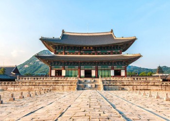 Cung điện Gyeongbokgung: Viên ngọc quý của du lịch Hàn Quốc, một điểm đến lịch sử và văn hóa không thể bỏ qua.