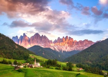 Dolomites: Kiệt tác đá vôi hùng vĩ giữa lòng dãy Alps – Nơi thiên nhiên kiến tạo vẻ đẹp ngoạn mục.