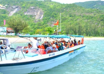 Kinh nghiệm đi tàu cao tốc Nha Trang cho người dễ say sóng: Bí kíp chống say hiệu quả