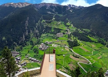 Andorra: Xứ sở thần tiên ẩn mình sau dãy núi tuyết phủ trắng