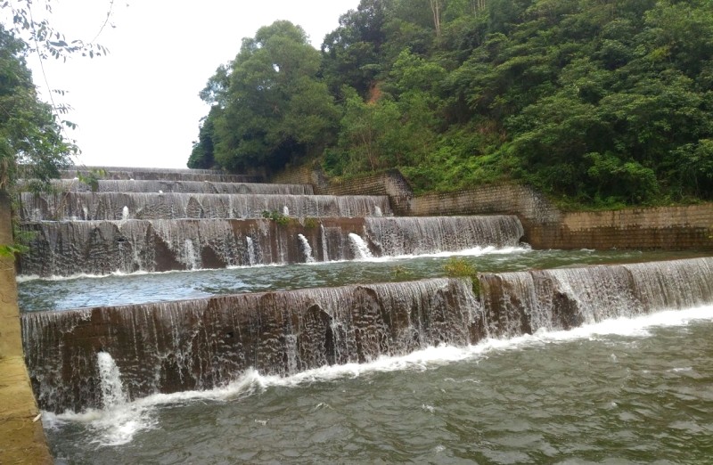 Không khí trong lành và cây cối xanh mát tạo nên điểm dừng chân lý tưởng cho du khách.