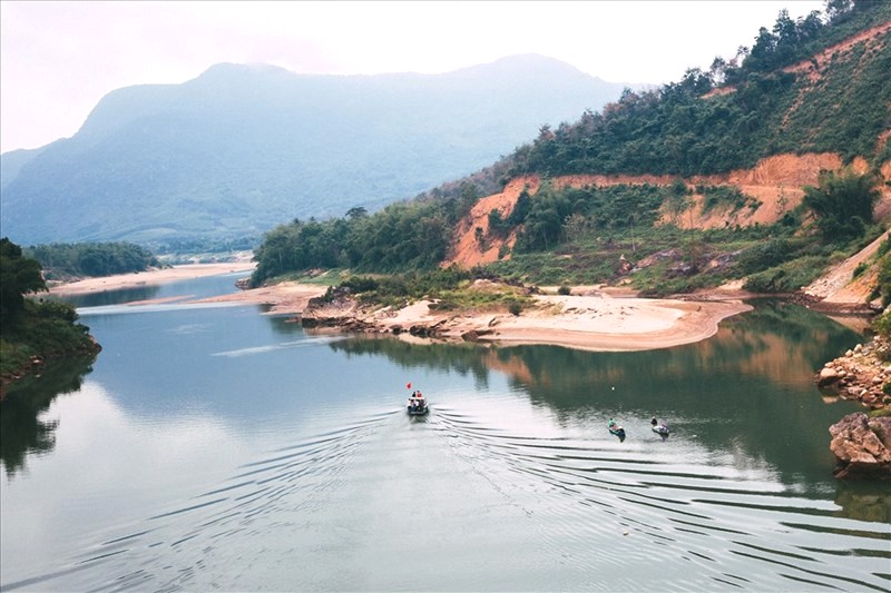 Sông Thu Bồn hoang sơ.