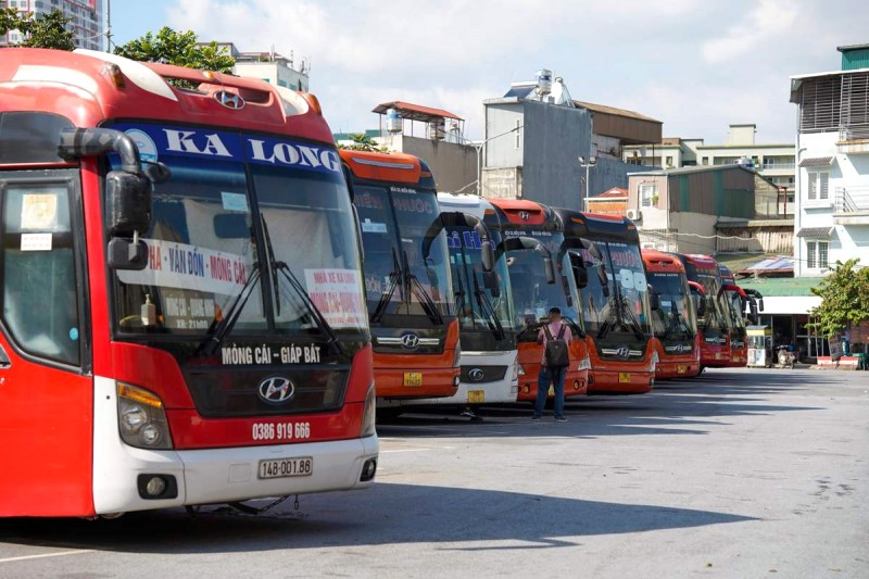 Di chuyển linh hoạt từ Hà Nội đến đảo Rều với nhiều tuyến xe khách đi Quảng Ninh.