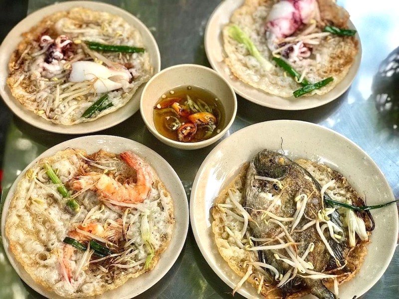 Bánh có 1-3 con cá, tùy cá lớn nhỏ.