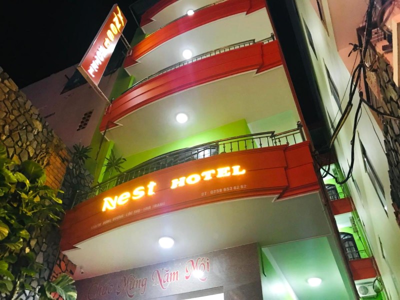 Nha Trang Nest Hotel: Cam - Xanh lá, ấn tượng!