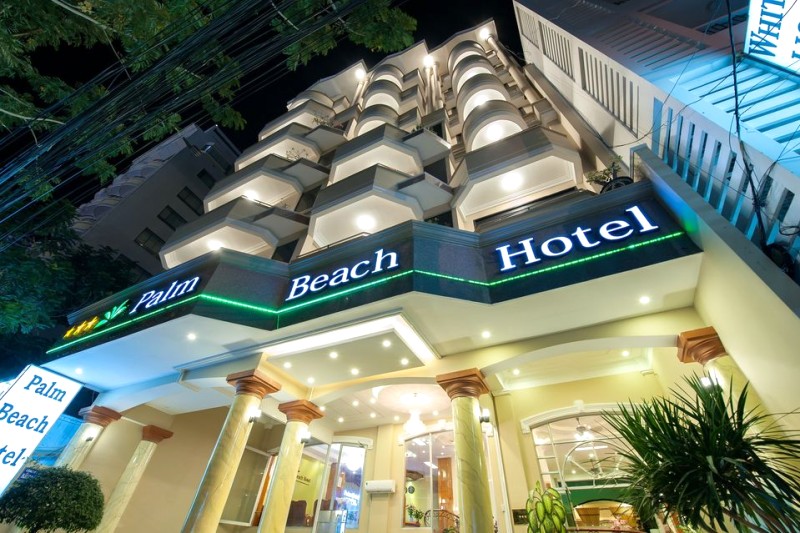 Khách sạn Palm Beach: Sang trọng, hiện đại.