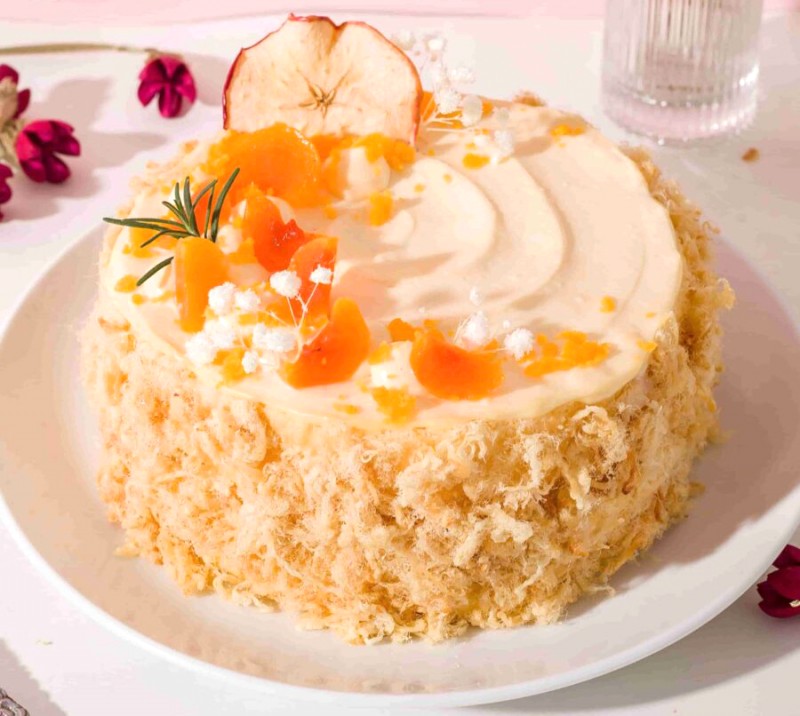 Duy Quỳnh Cake: Bánh bông lan trứng muối Vĩnh Long ngon, được nhiều người yêu thích.