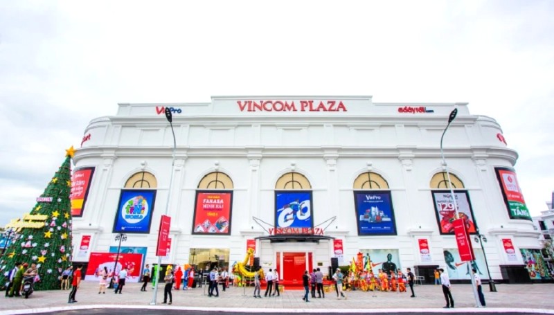 Vincom Plaza: Trung tâm thương mại sầm uất Cà Mau.