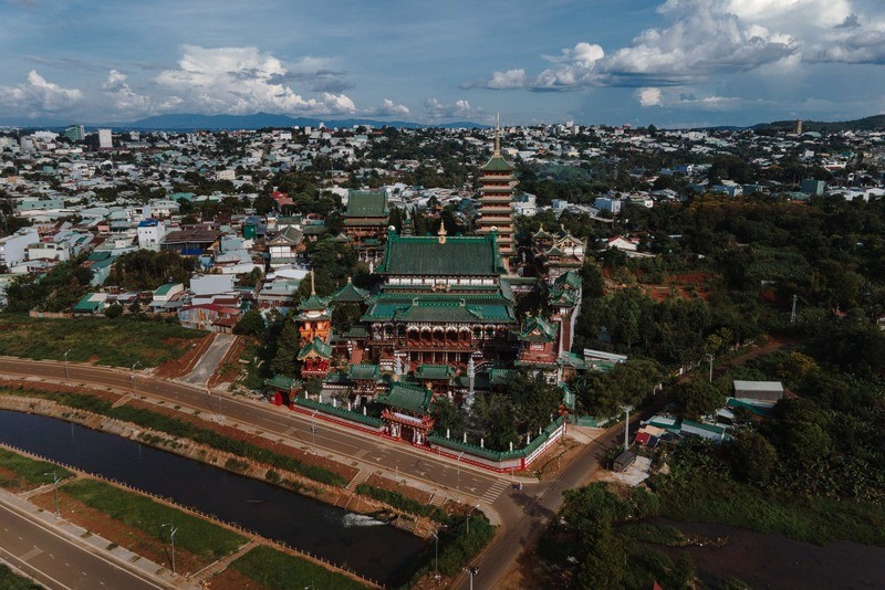 Chùa Minh Thành uy nghi, hùng vĩ, nổi bật giữa trời Pleiku.