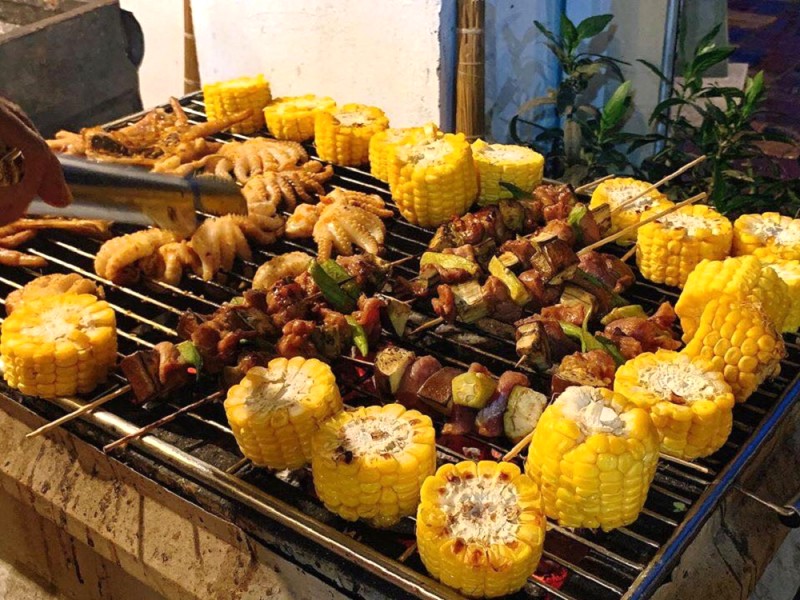 Món nướng hấp dẫn, chờ bạn thưởng thức!
