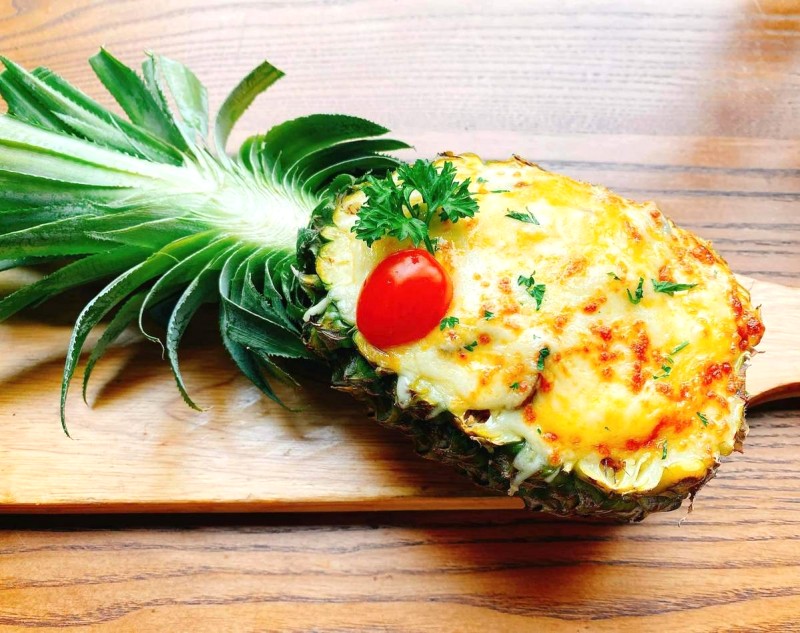 Tôm phô mai dứa độc đáo, hấp dẫn thực khách. 🍍🧀🦐 (@maycorner.vn)