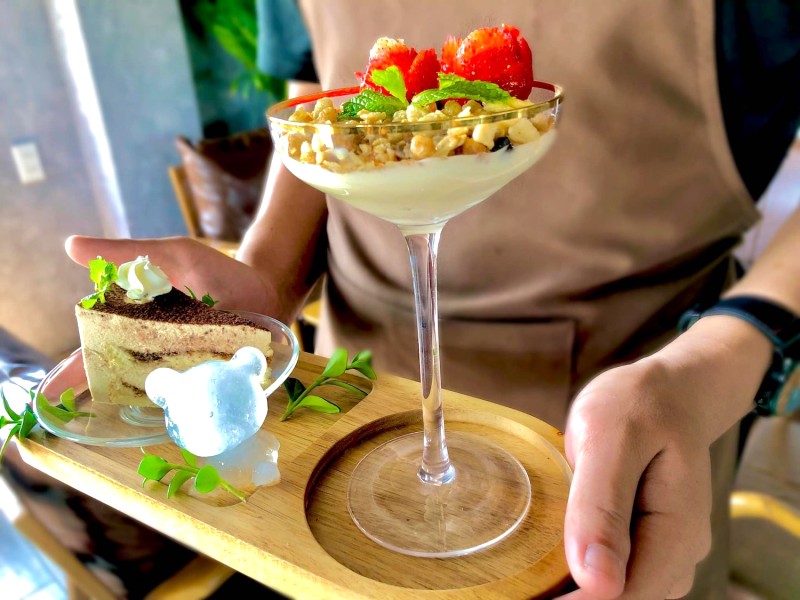 Aimée Coffee: Không chỉ là cà phê, còn có sữa chua trái cây, tiramisu thơm ngon, dành riêng cho các cô nàng!