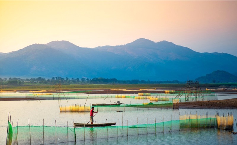 Biển Hồ - vẻ đẹp Gia Lai.