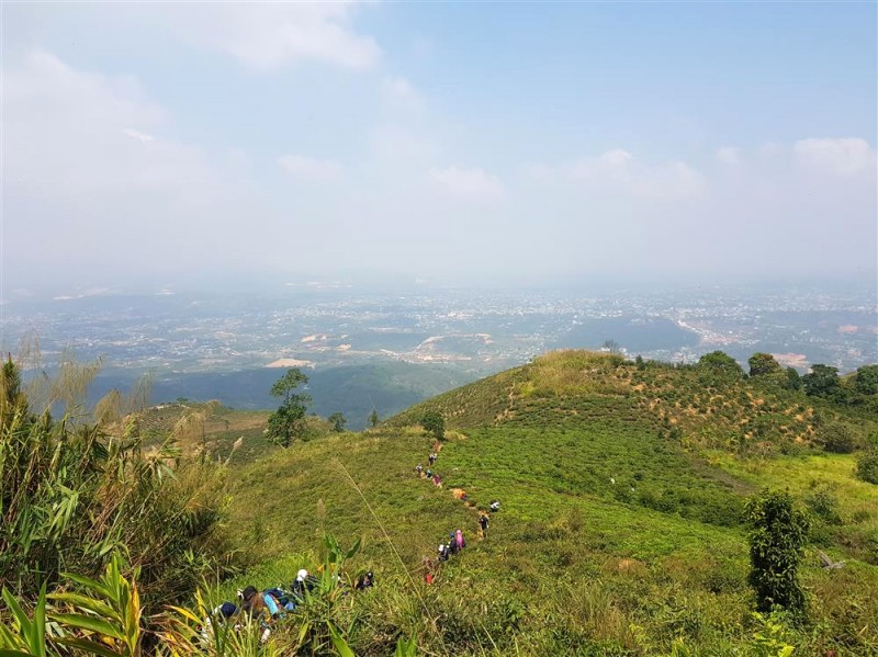 Núi Đại Bình (Bảo Lộc) cao hơn 1000m, là điểm trekking lý tưởng.