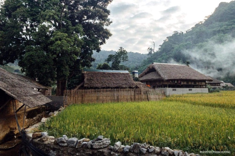 Làng quê Hà Giang chìm vào tĩnh lặng khi hoàng hôn buông xuống.