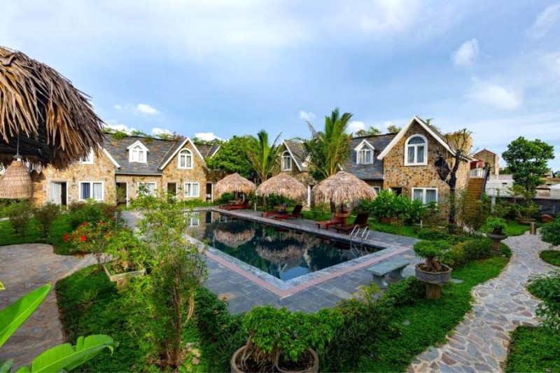 Bình yên sớm mai tại Sona Resort Ninh Bình, gần Hang Múa.