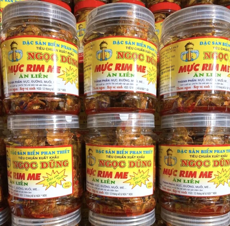 Hũ mực rim me đẹp mắt, đóng gói cẩn thận.