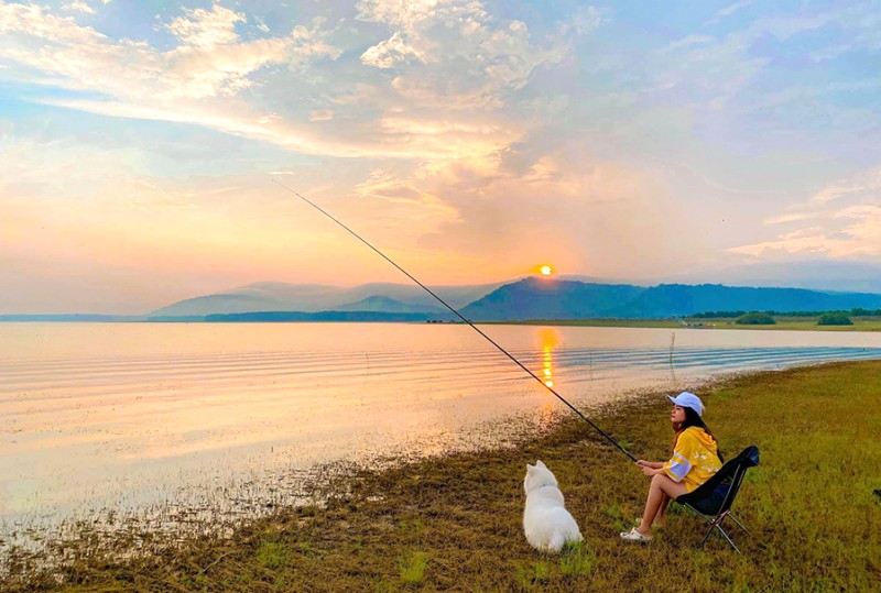 Mang cần câu là gợi ý hay!