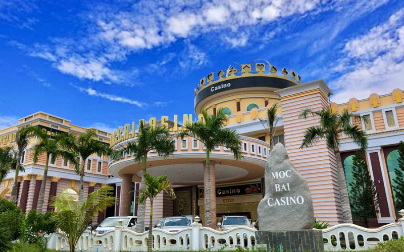 Casino Bavet, điểm vui chơi hấp dẫn gần cửa khẩu Mộc Bài.