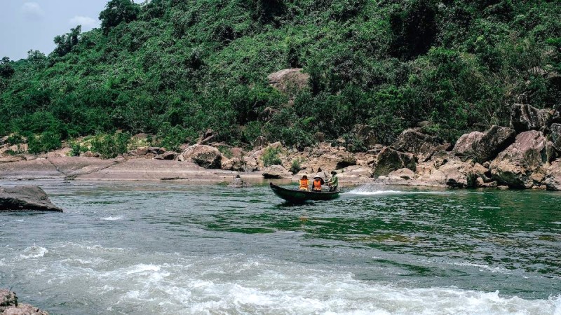 Vượt thác, khám phá thiên nhiên hoang sơ!