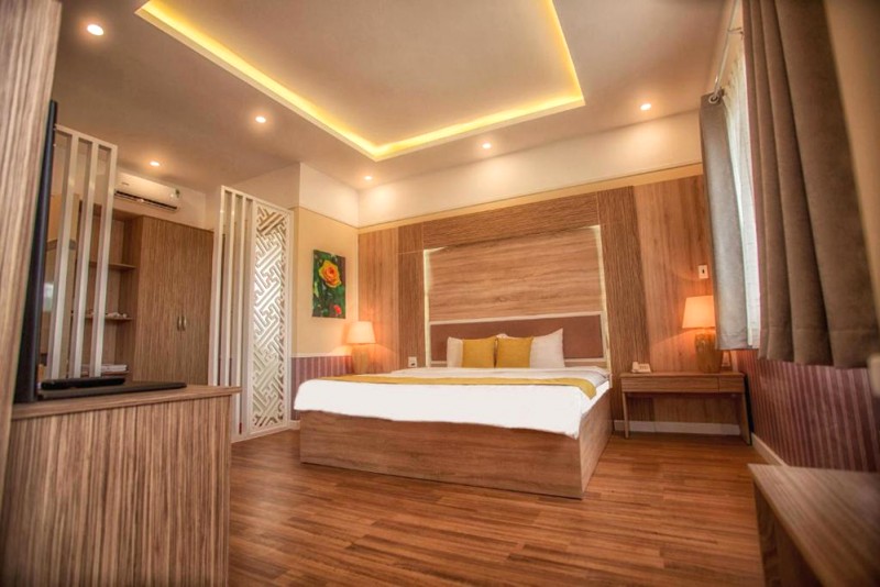 Sao Vàng Hotel mang nét mộc mạc, gần gũi với chất liệu gỗ chủ đạo.