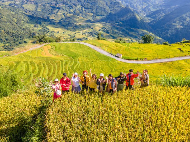 Chinh phục mùa vàng cùng đồng đội, trải nghiệm khó quên gần biên giới.