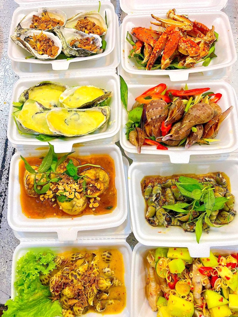 Ninh Thuận có nhiều nhà hàng hải sản với menu đa dạng, giá cả hợp lý, lý tưởng cho bữa ăn ngon.