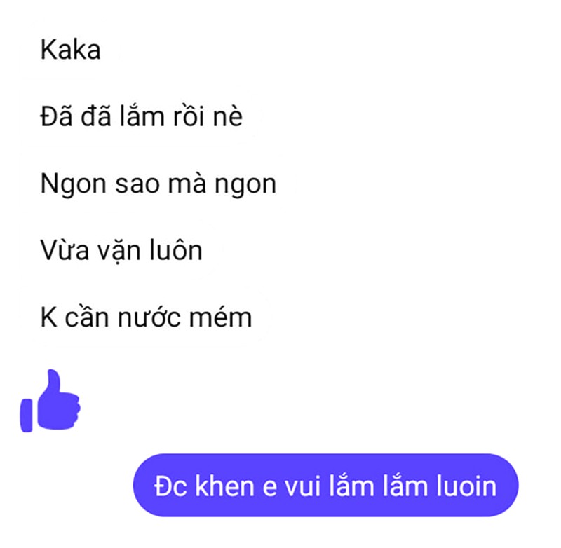 Khách hàng hài lòng sau khi ghé quán.