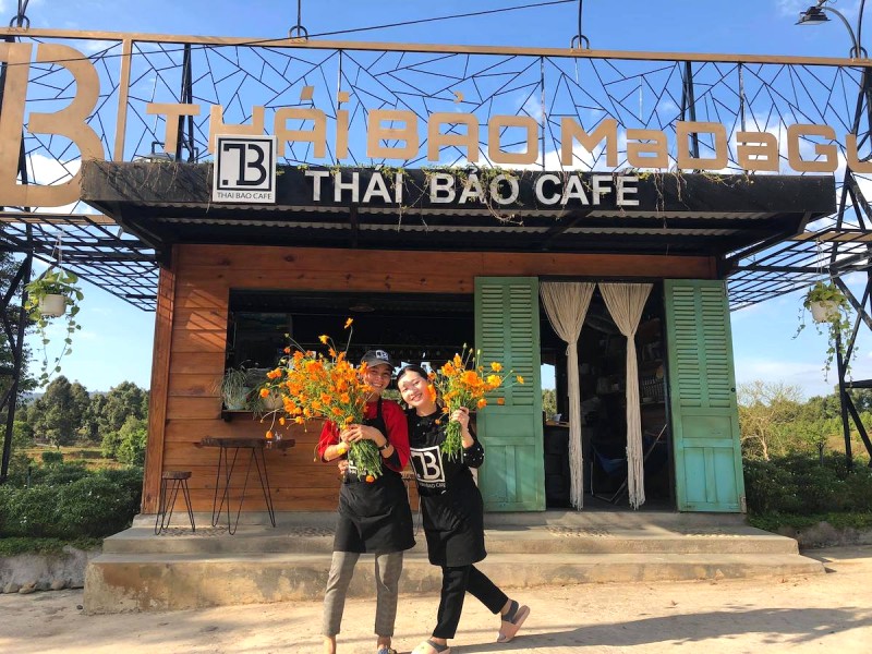 Cafe Thái Bảo: Dân dã, chân quê, nhân viên cực dễ thương!