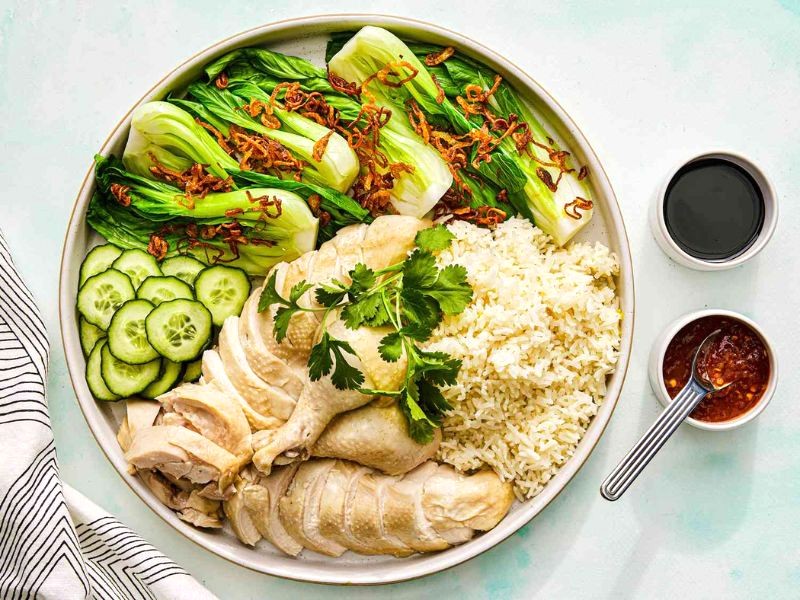 Hải Nam Chicken Rice, món ngon Singapore nổi tiếng.