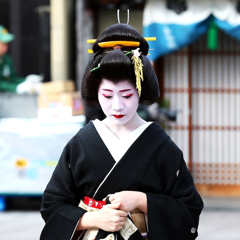 Nàng Geisha Nhật, đẹp kiêu sa trong tà áo Kimono.