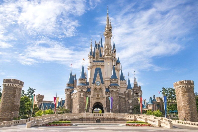 Tokyo Disneyland thu hút hàng triệu du khách quốc tế mỗi năm.