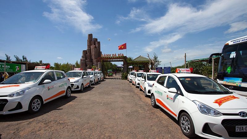 Thủy cung Phú Quốc mãn nhãn với quy mô khổng lồ, trưng bày hàng trăm nghìn loài sinh vật biển độc đáo.