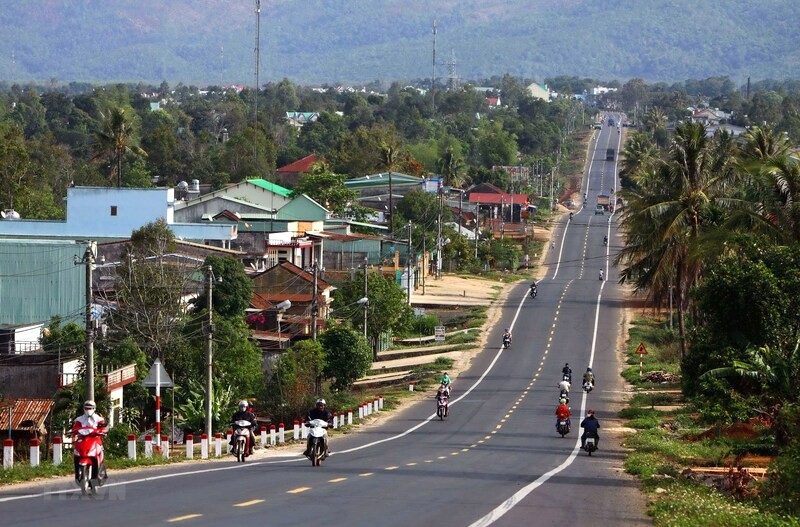 Gia Lai - Sài Gòn: Khoảng 500km.