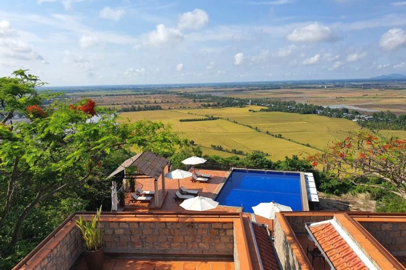 Victoria Nui Sam Lodge, điểm hẹn của sao tại An Giang.