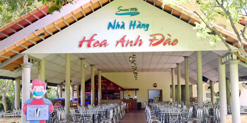 Hoa Anh Đào: Ẩm thực lý tưởng, ngay trong khu du lịch.