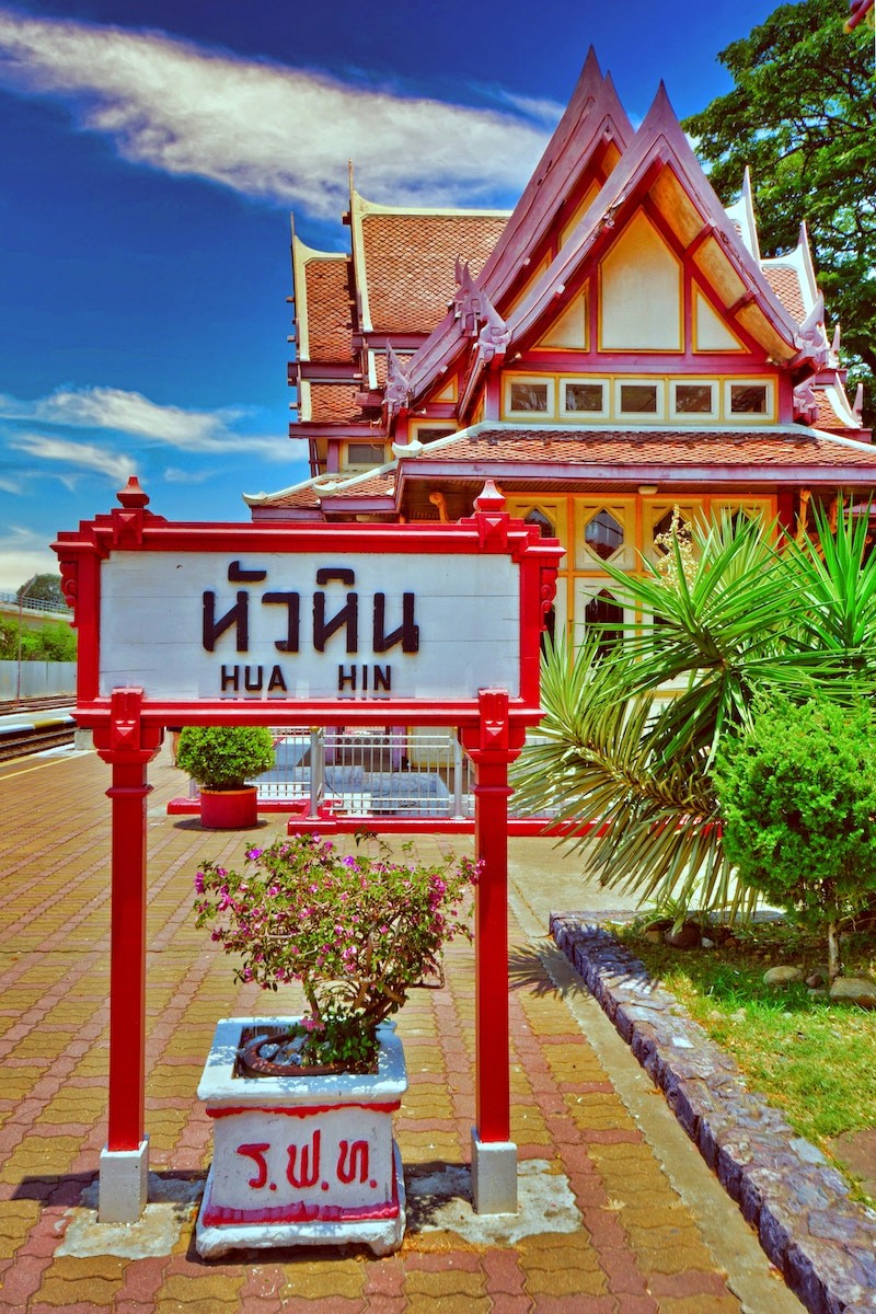 Trạm ga Hua Hin: Kiến trúc ấn tượng của thành phố.