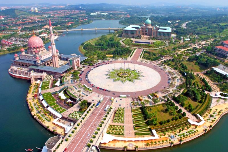 Vườn bách thảo Putrajaya từ trên cao như một la bàn khổng lồ.